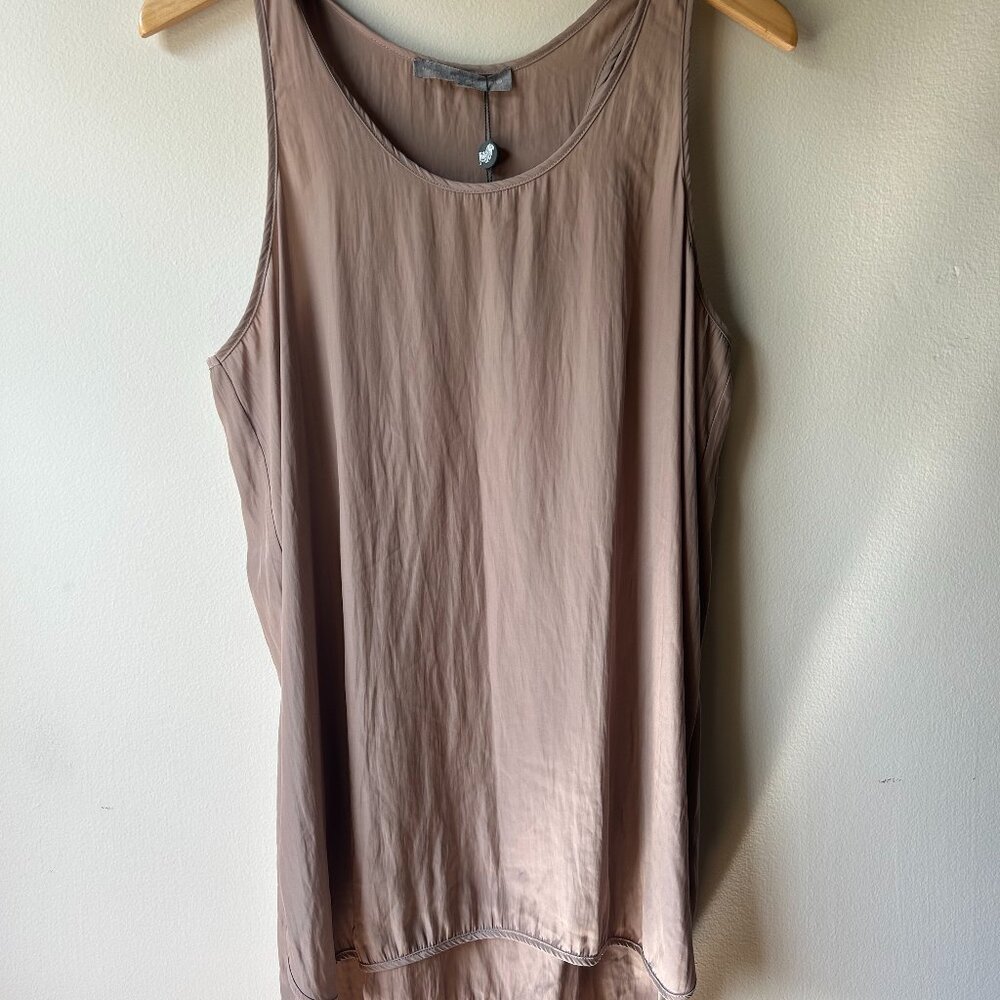 Lola and Sophie tank